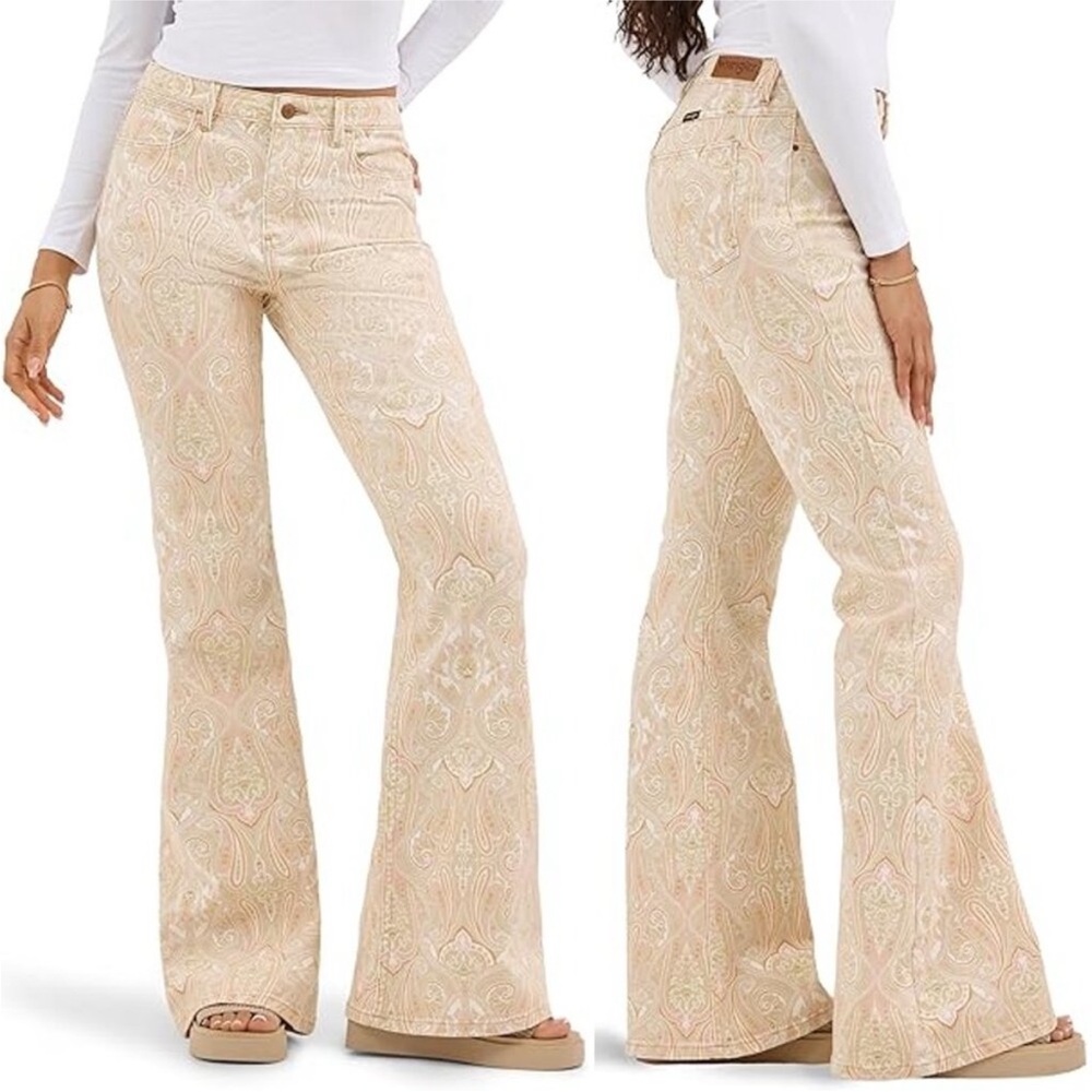Wrangler high- rise fierce Paisley Flare Jeans, size 12/32, new